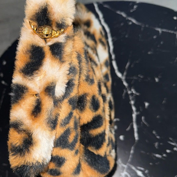 Kurt Geiger Small Kingston Puff Hobo Bag - Picture 3 of 11